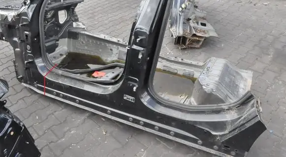 BMW 5 G60 G61 Pillar (middle) 