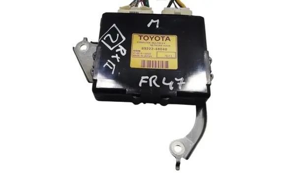 Lexus RX 300 Gateway control module 8922248040