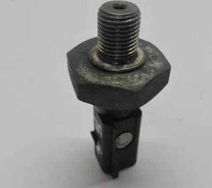 Audi A4 S4 B6 8E 8H Oil pressure sensor 06A919081E