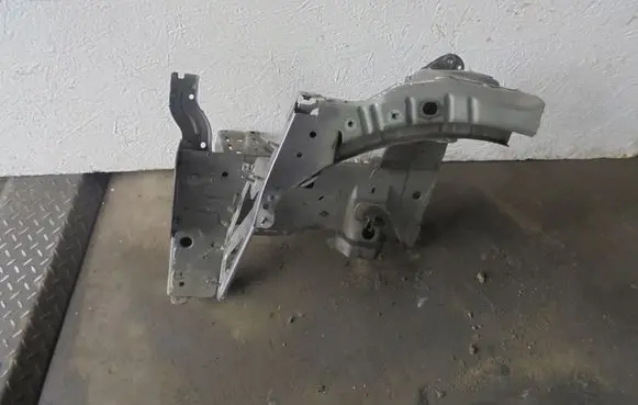 Renault Megane III Front quarter panel 