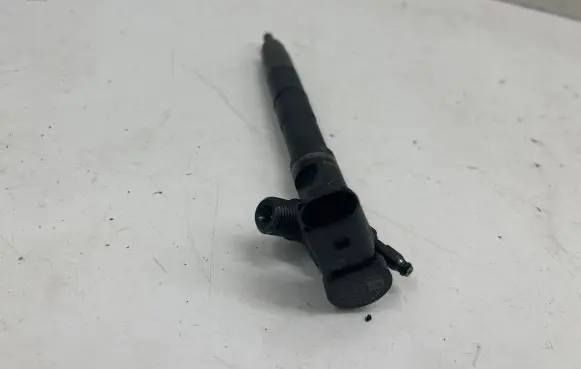 Audi Q2 - Fuel injector 04L130277AN