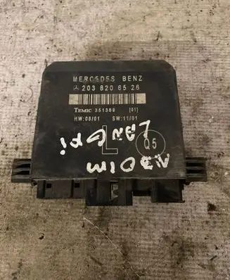 Mercedes-Benz C W203 Door control unit/module 2038206526 351369