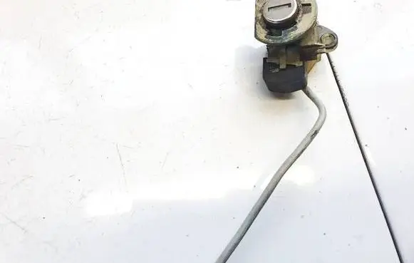 Audi A4 S4 B5 8D Front door lock (next to the handle) 