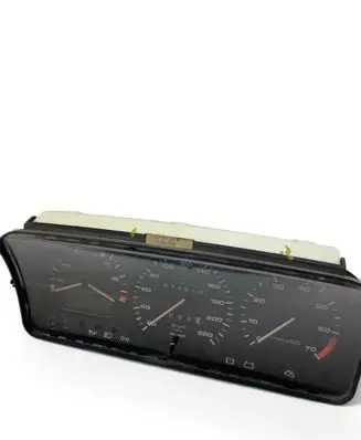 Volkswagen PASSAT B3 Speedometer (instrument cluster) 357919033AE