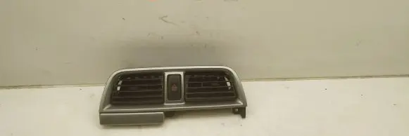 Subaru Impreza II Dash center air vent grill E5615161100