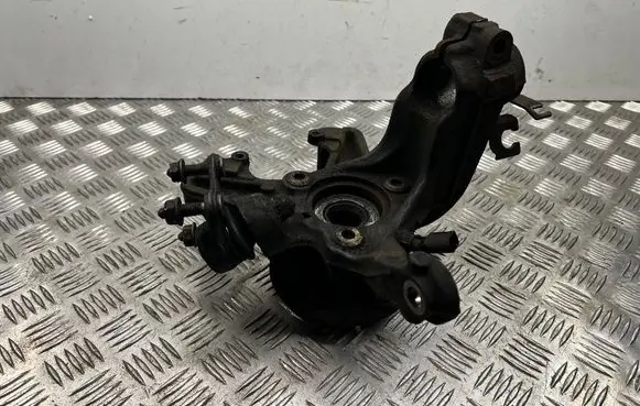 Skoda Octavia Mk2 (1Z) Front wheel hub 1K0366C 7958