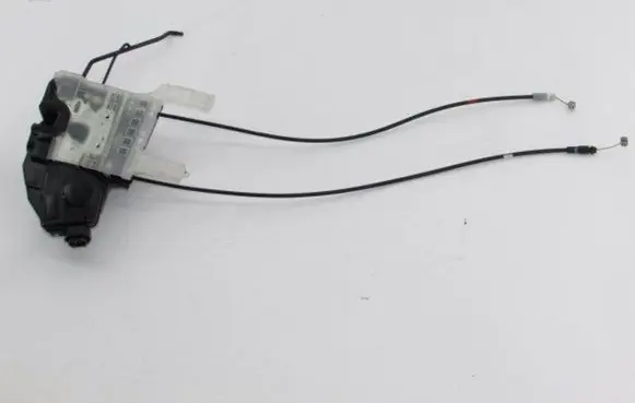 Hyundai Tucson JM Front door lock