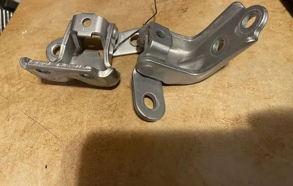 Hyundai Santa Fe Rear door lower hinge A046057