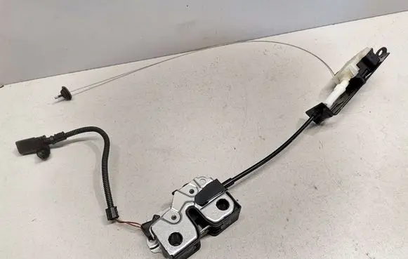 Porsche 718 Cayman 982 982c Engine bonnet/hood lock/catch 98151205305 98162411800