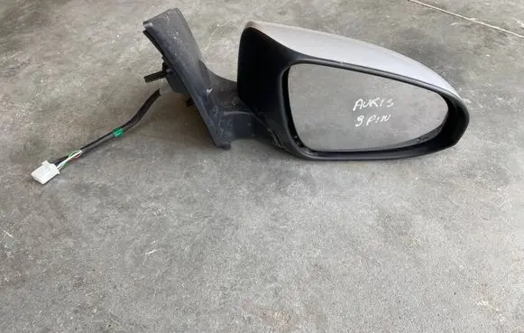 Toyota Auris E180 Front door electric wing mirror