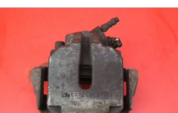 BMW 5 E39 Front brake caliper 6022296