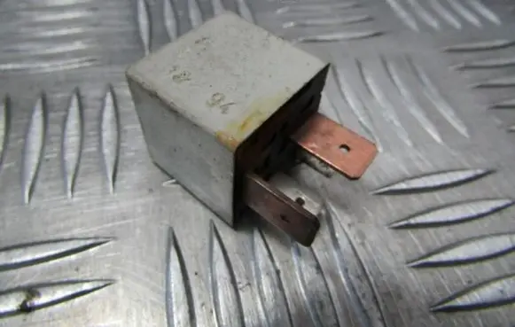 Volkswagen Golf IV Other relay 191906383c