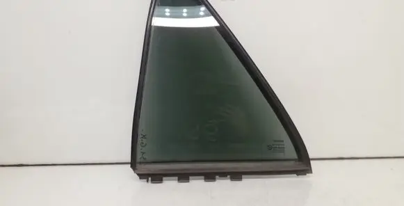 Toyota Avensis T250 Rear vent window glass 