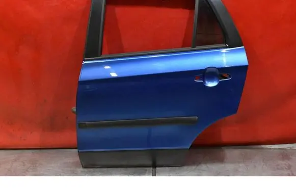 Suzuki SX4 Rear door 