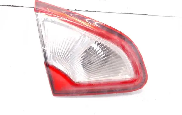 Nissan Qashqai Tailgate rear/tail lights 89503189 B26555BR01A