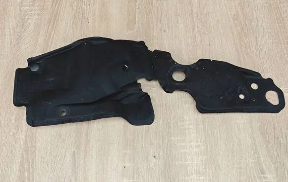 BMW 8 G16 Fender foam support/seal 7435707