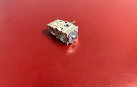 BMW X3 G01 Air conditioning (A/C) expansion valve 6994989