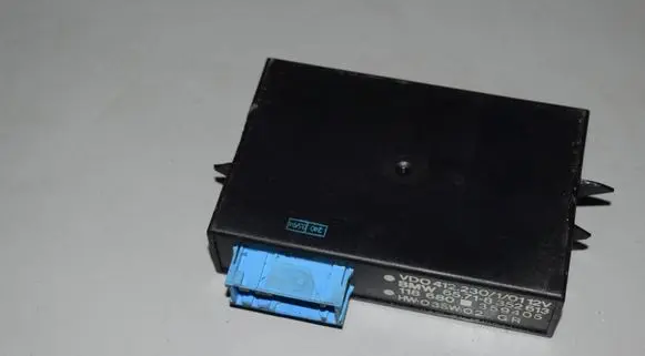 BMW 7 E38 Cruise control unit/module 8352613