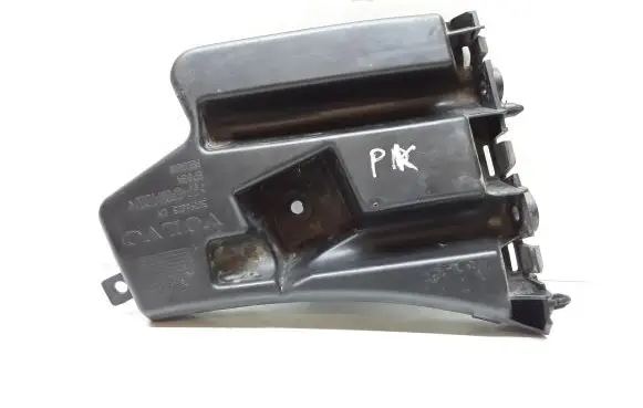 Volvo V60 Front bumper mounting bracket 30796625