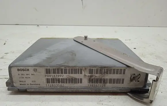 Volvo S70 V70 V70 XC Engine control unit/module 17390226