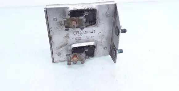 Audi A4 S4 B5 8D Coolant fan relay 8D0959493