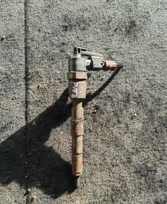 Opel Zafira C Fuel injector 0445110423