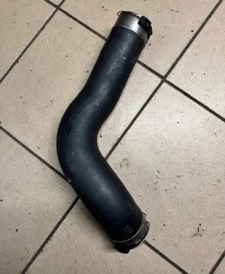 BMW 5 F10 F11 Intercooler hose/pipe 7810615 279412 051A