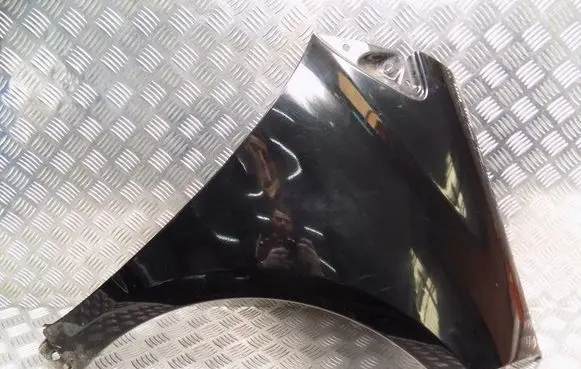 Mercedes-Benz A W169 Front mudguard 