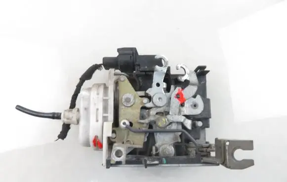 Audi A3 S3 8L Front door lock 8L1837015A