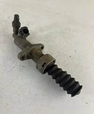 Clutch slave cylinder