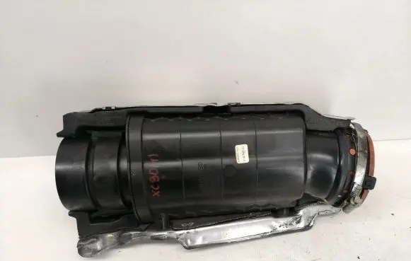 Volvo XC90 Intake resonator 31474341