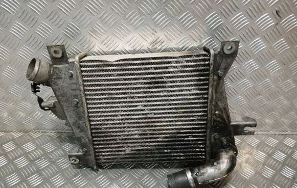 Nissan X-Trail T30 Intercooler radiator D2052b17