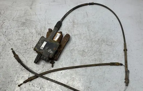 Opel Astra J Hand brake/parking brake motor 13311218