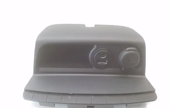 Peugeot 208 I USB socket connector 9674655277