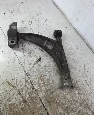 Volkswagen PASSAT B6 Front lower control arm/wishbone