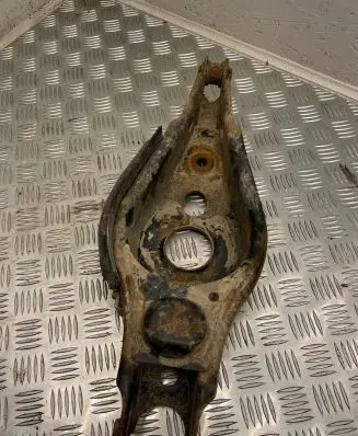 Toyota RAV 4 (XA30) Rear control arm