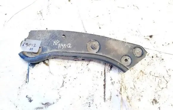 Volkswagen Touran II Radiator support slam panel