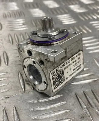 Audi Q7 4M Air conditioning (A/C) expansion valve 4M0816702A