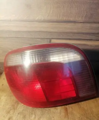 Toyota Yaris Rear/tail lights