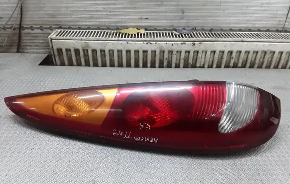 Nissan Almera Tino Rear/tail lights