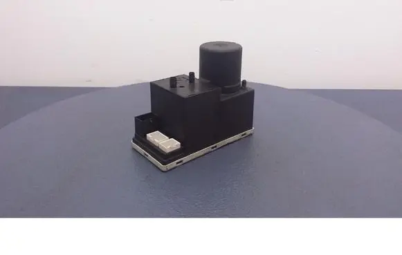 Audi A3 S3 8L Central locking vacuum pump 8L0862257E