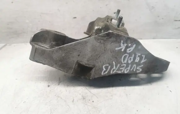Skoda Superb B5 (3U) Engine mounting bracket 8E0199351