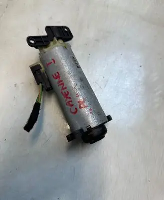 Porsche Cayenne (9PA) Seat adjustment motor 0130002531