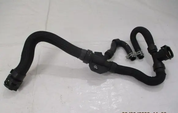 Citroen C4 III e-C4 Engine coolant pipe/hose 9837757080