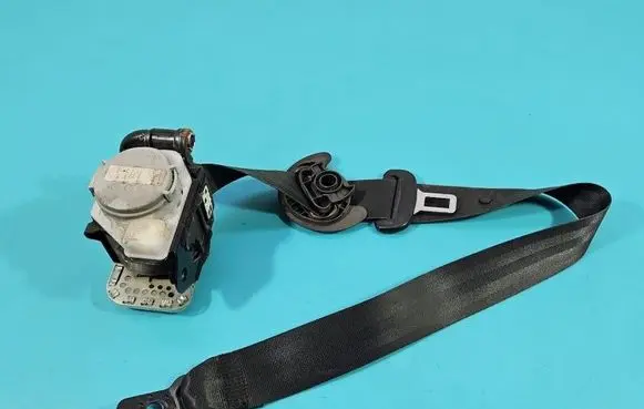 Seat Leon (5F) Front seatbelt IMPRK1581036