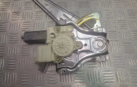Toyota Avensis T250 Front door electric window regulator 992046-100