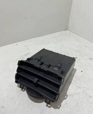 Chrysler Sebring (JS) Dash center air vent grill 1AM67TRMAC