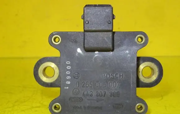 Audi A6 S6 C4 4A ESP acceleration yaw rate sensor 443907388 0265005007