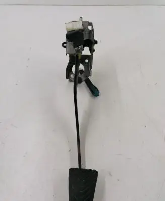 Hyundai i20 (PB PBT) Clutch pedal 328021J200