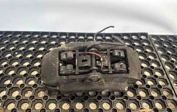 Audi Q7 4L Front brake caliper 7L6615149